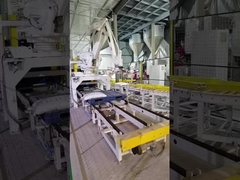 Berwarna hijau untuk deterjen tambahan yang sempurna untuk rutinitas pembersihan Anda